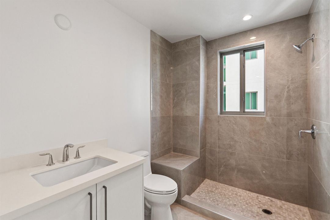 For Sale: $2,495,000 (3 beds, 3 baths, 2469 Square Feet)