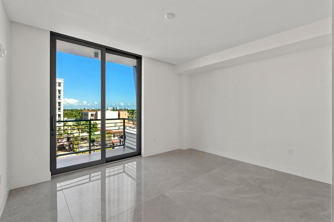 For Sale: $2,495,000 (3 beds, 3 baths, 2469 Square Feet)