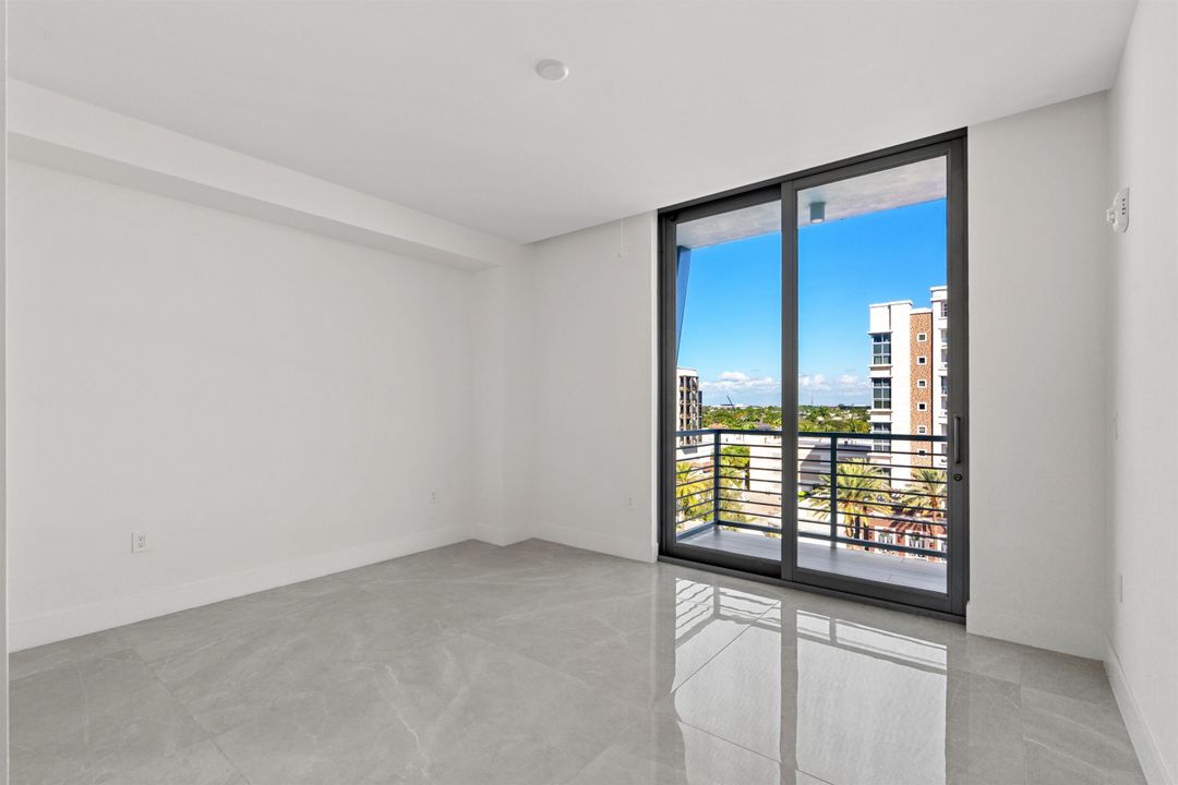 For Sale: $2,495,000 (3 beds, 3 baths, 2469 Square Feet)