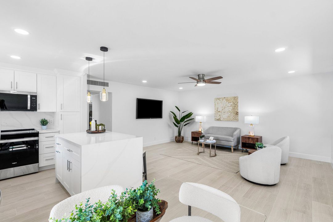 For Sale: $184,000 (2 beds, 2 baths, 883 Square Feet)