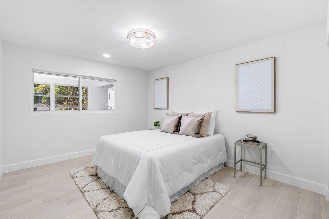 For Sale: $184,000 (2 beds, 2 baths, 883 Square Feet)