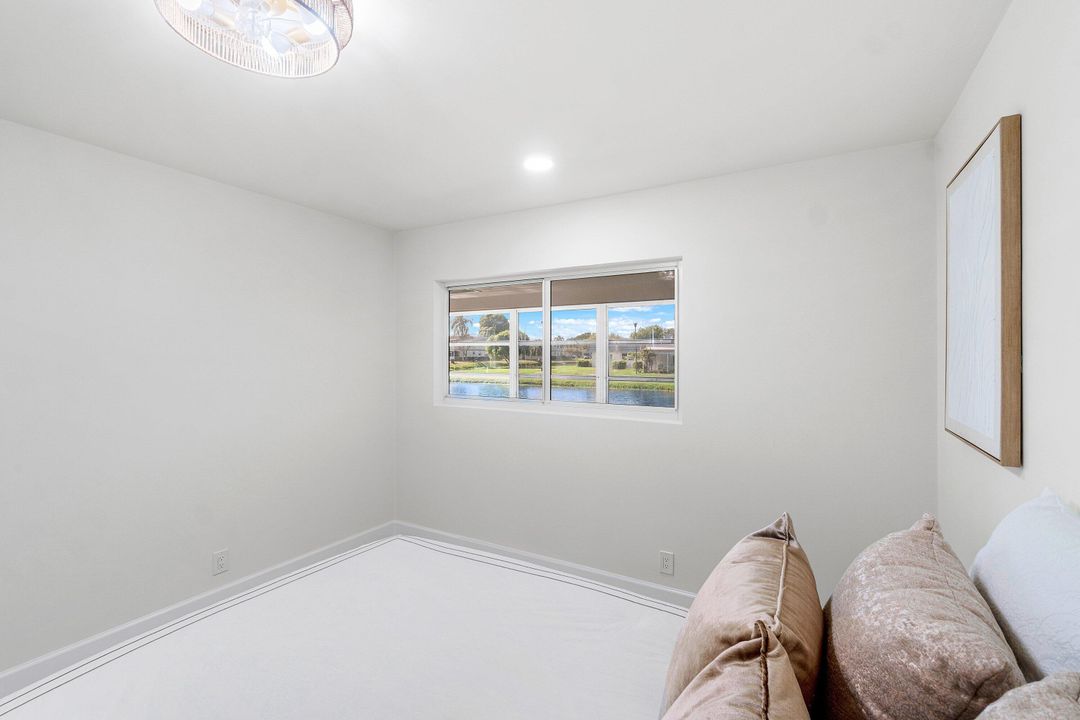 For Sale: $184,000 (2 beds, 2 baths, 883 Square Feet)