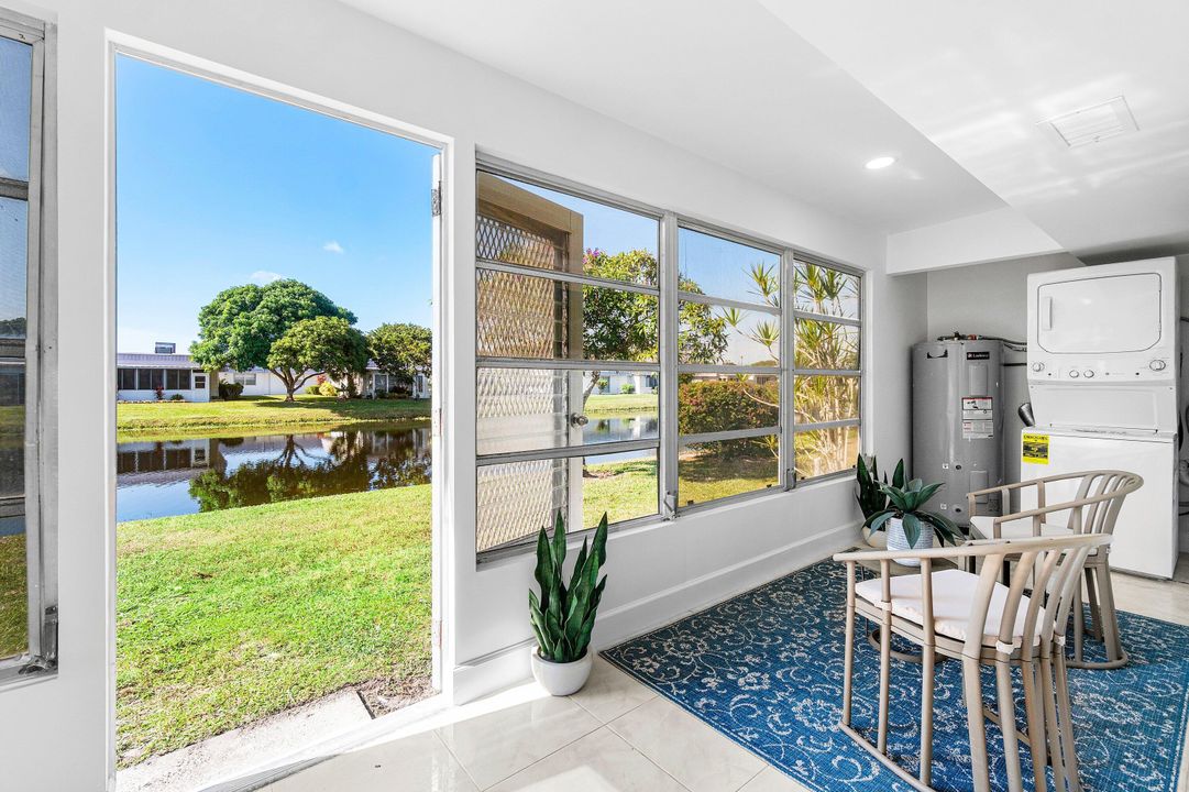 For Sale: $184,000 (2 beds, 2 baths, 883 Square Feet)