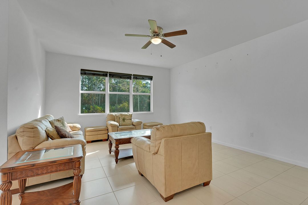 En Venta: $589,000 (4 camas, 2 baños, 1850 Pies cuadrados)