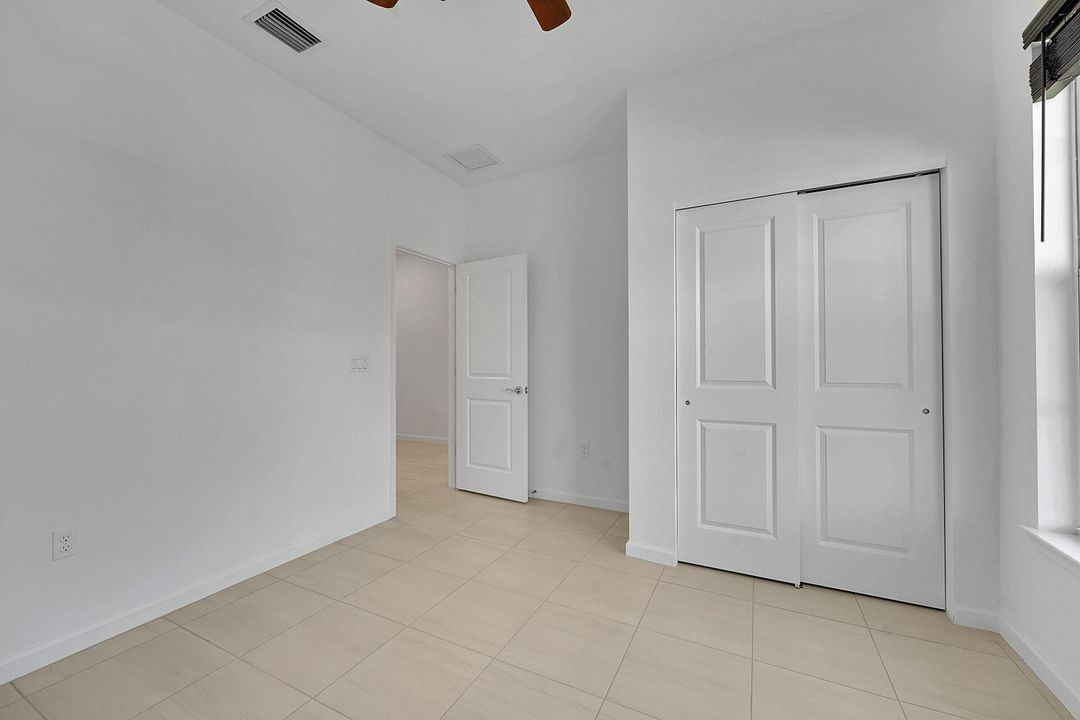 En Venta: $589,000 (4 camas, 2 baños, 1850 Pies cuadrados)