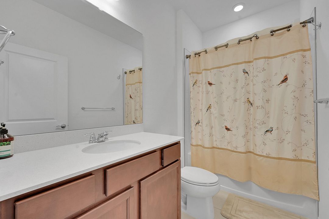 En Venta: $589,000 (4 camas, 2 baños, 1850 Pies cuadrados)