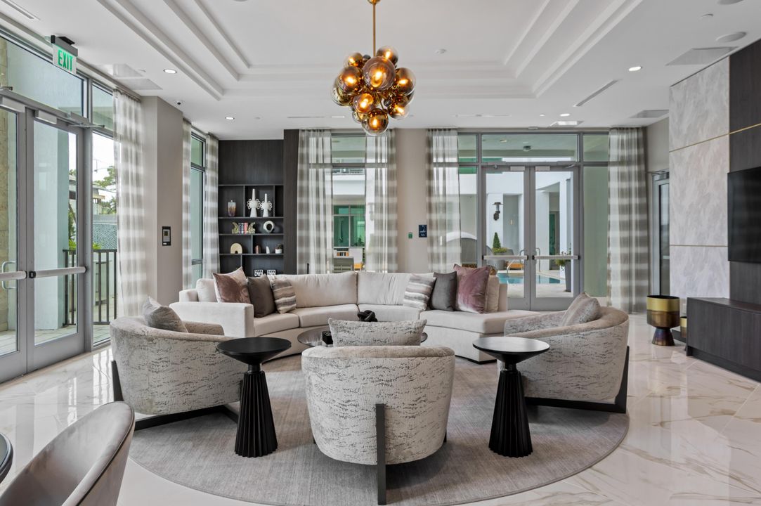 For Sale: $2,495,000 (3 beds, 3 baths, 2469 Square Feet)