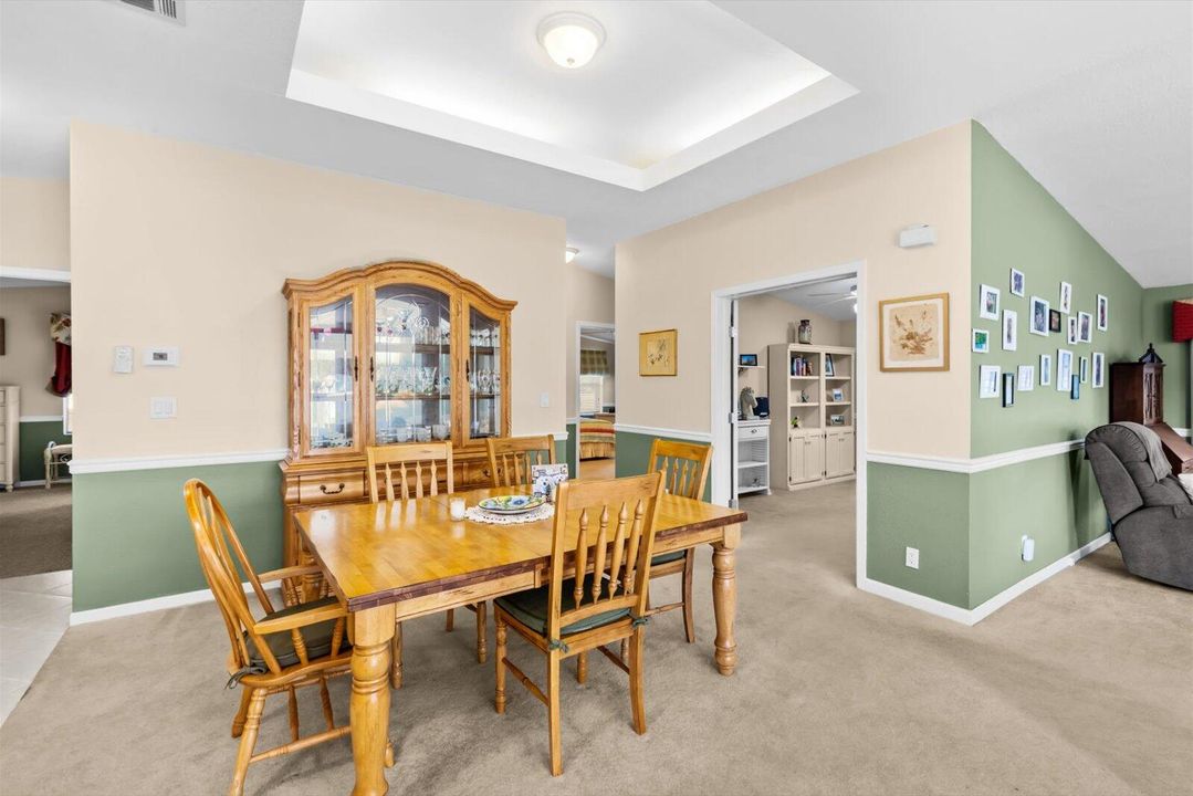 En Venta: $214,900 (2 camas, 2 baños, 1880 Pies cuadrados)