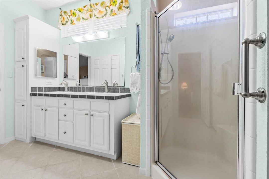 En Venta: $214,900 (2 camas, 2 baños, 1880 Pies cuadrados)