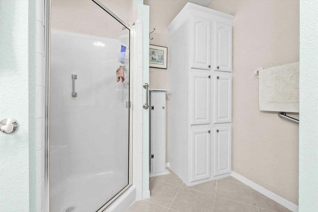 En Venta: $214,900 (2 camas, 2 baños, 1880 Pies cuadrados)