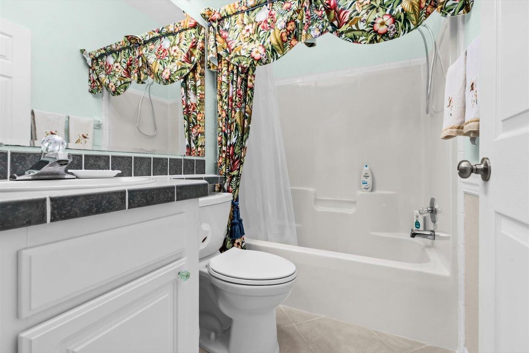 En Venta: $214,900 (2 camas, 2 baños, 1880 Pies cuadrados)