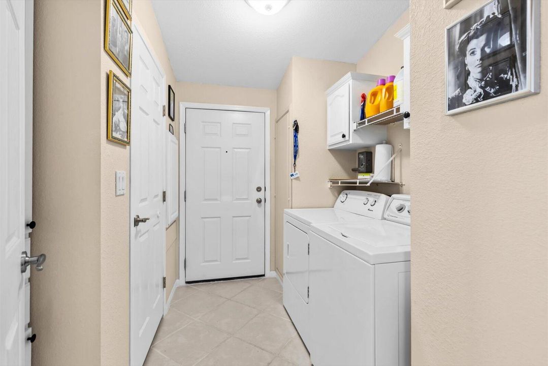 En Venta: $214,900 (2 camas, 2 baños, 1880 Pies cuadrados)