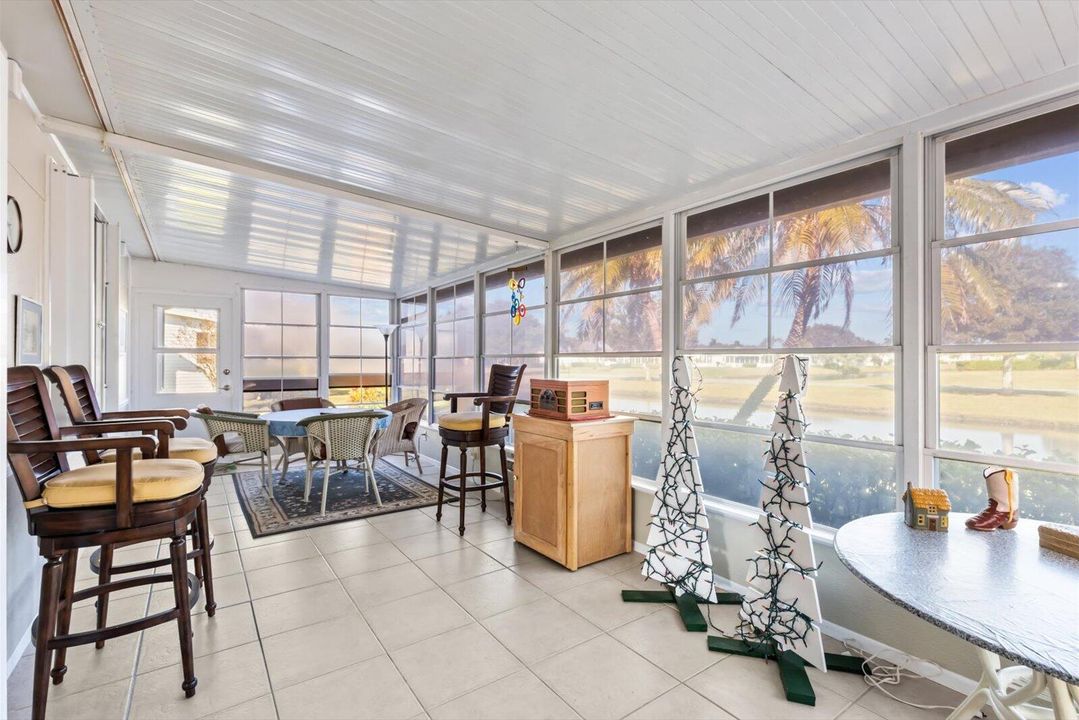 En Venta: $214,900 (2 camas, 2 baños, 1880 Pies cuadrados)