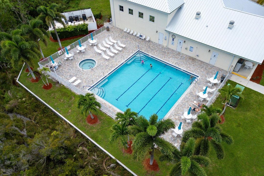 En Venta: $214,900 (2 camas, 2 baños, 1880 Pies cuadrados)