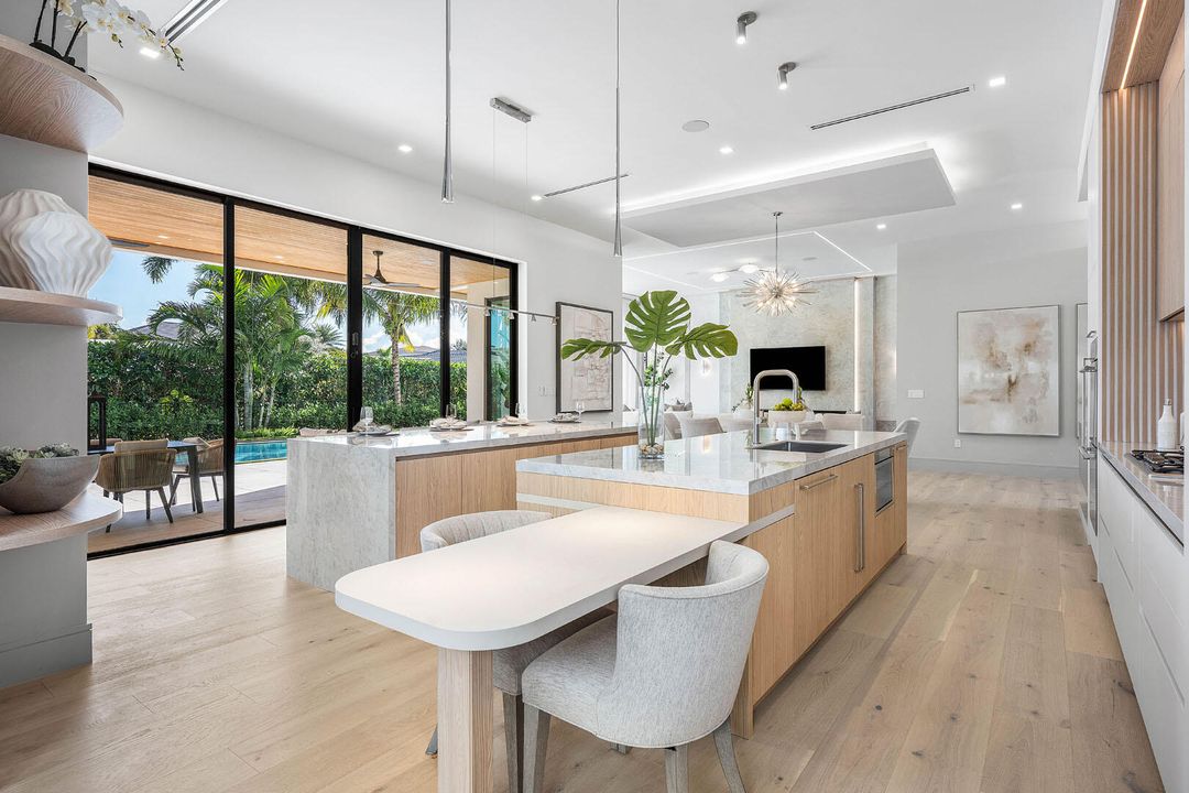 На продажу: $11,250,000 (5 спален, 7 ванн, 6985 Квадратных фут)