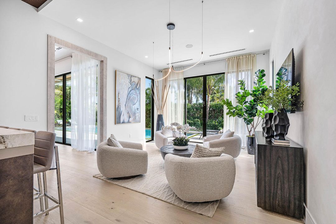 На продажу: $11,250,000 (5 спален, 7 ванн, 6985 Квадратных фут)