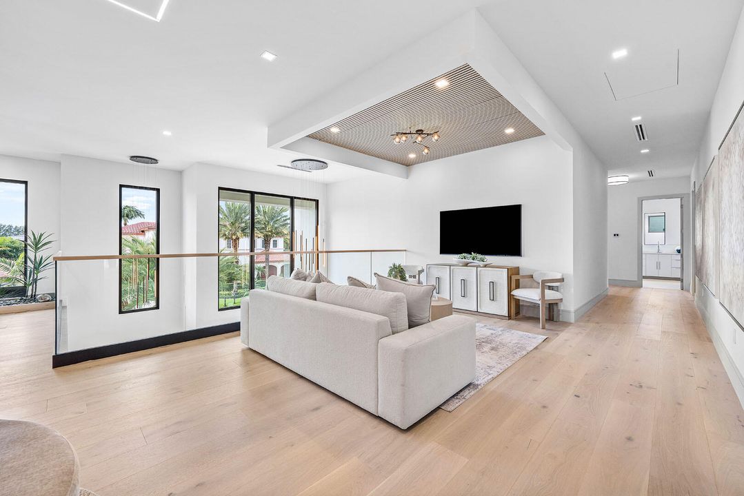 На продажу: $11,250,000 (5 спален, 7 ванн, 6985 Квадратных фут)