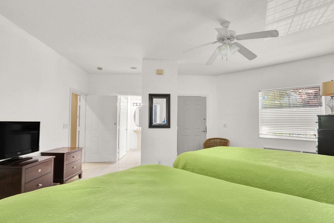 For Rent: $1,800 (2 beds, 2 baths, 1312 Square Feet)