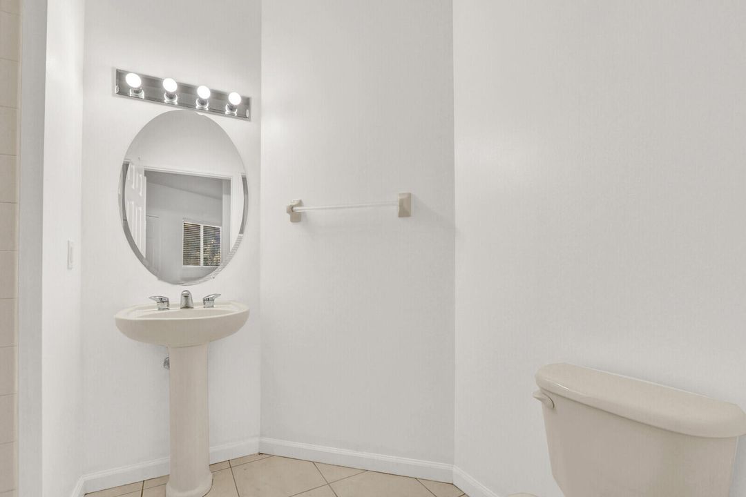 For Rent: $1,800 (2 beds, 2 baths, 1312 Square Feet)