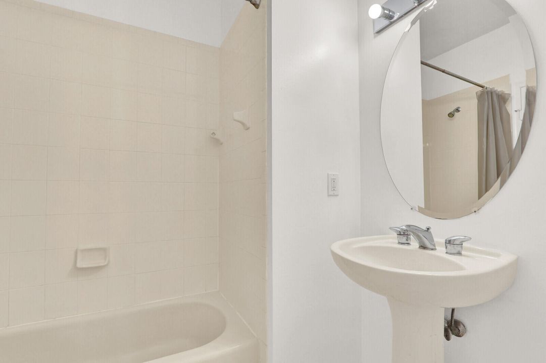 For Rent: $1,800 (2 beds, 2 baths, 1312 Square Feet)