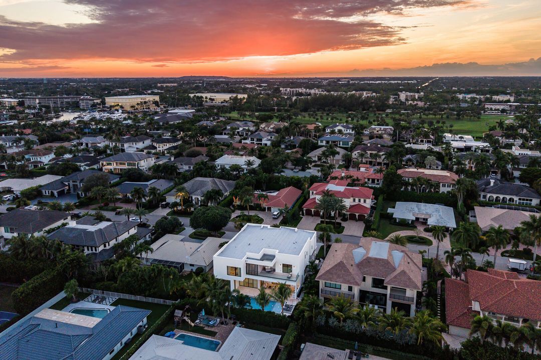 На продажу: $11,250,000 (5 спален, 7 ванн, 6985 Квадратных фут)