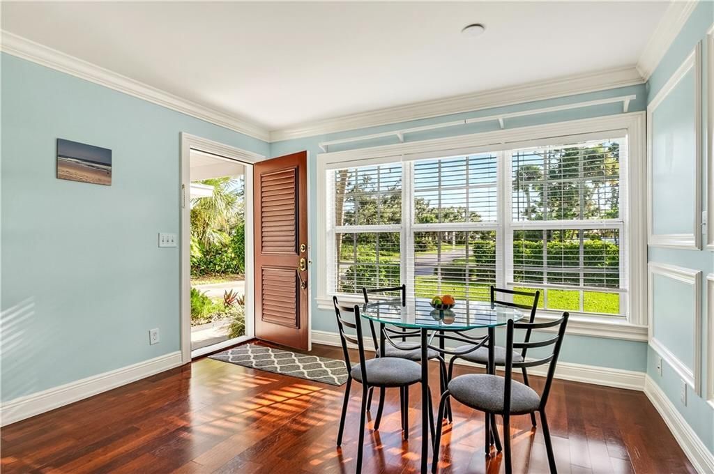 For Sale: $875,000 (3 beds, 2 baths, 1882 Square Feet)