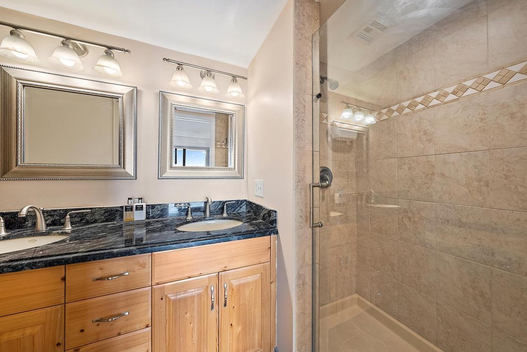 For Rent: $3,000 (2 beds, 2 baths, 1368 Square Feet)