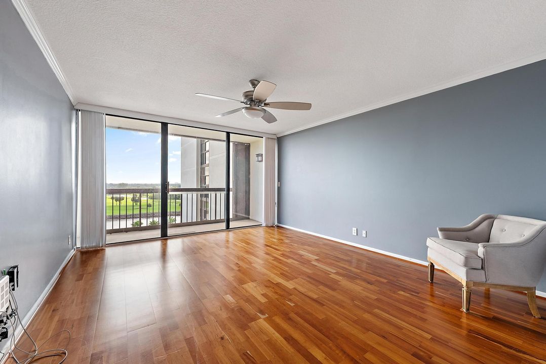 For Rent: $3,000 (2 beds, 2 baths, 1368 Square Feet)