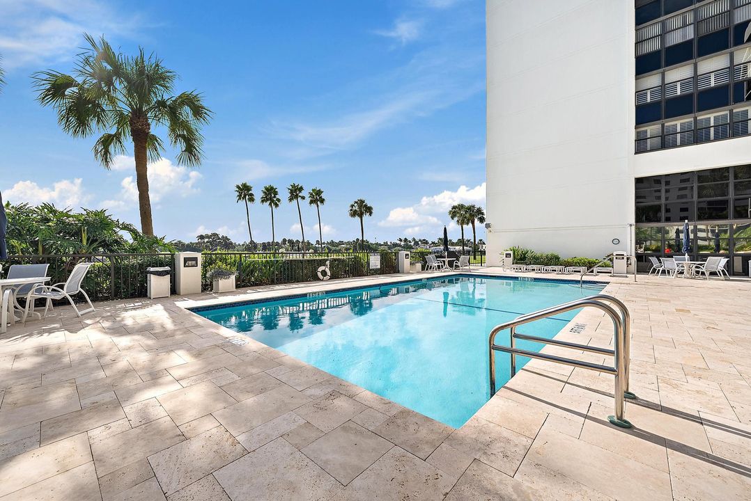 For Rent: $3,000 (2 beds, 2 baths, 1368 Square Feet)