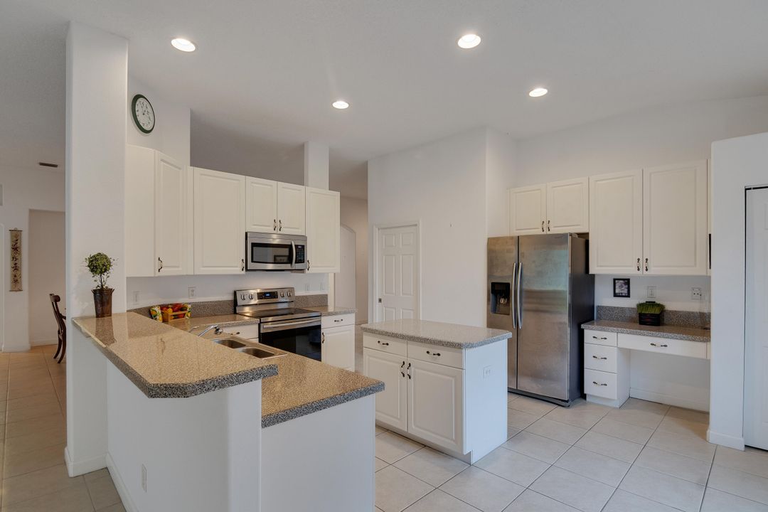 For Sale: $415,000 (3 beds, 2 baths, 1892 Square Feet)