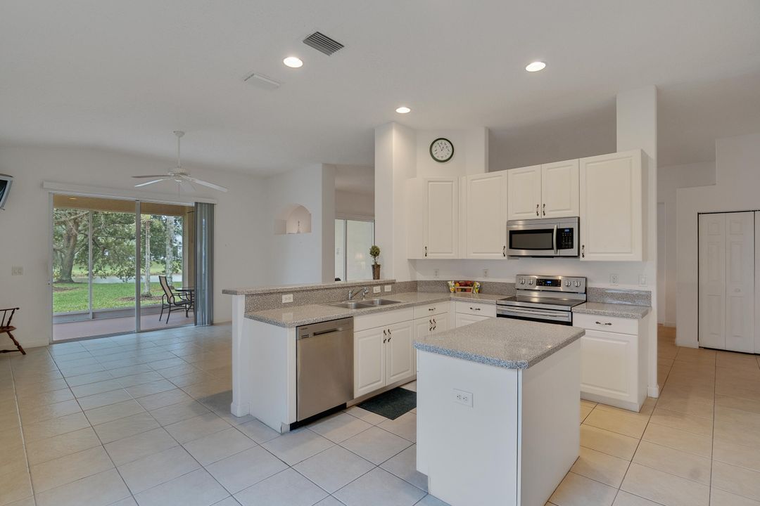For Sale: $415,000 (3 beds, 2 baths, 1892 Square Feet)