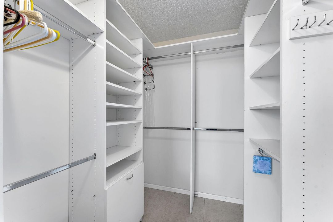 待售: $119,900 (1 贝兹, 2 浴室, 925 平方英尺)