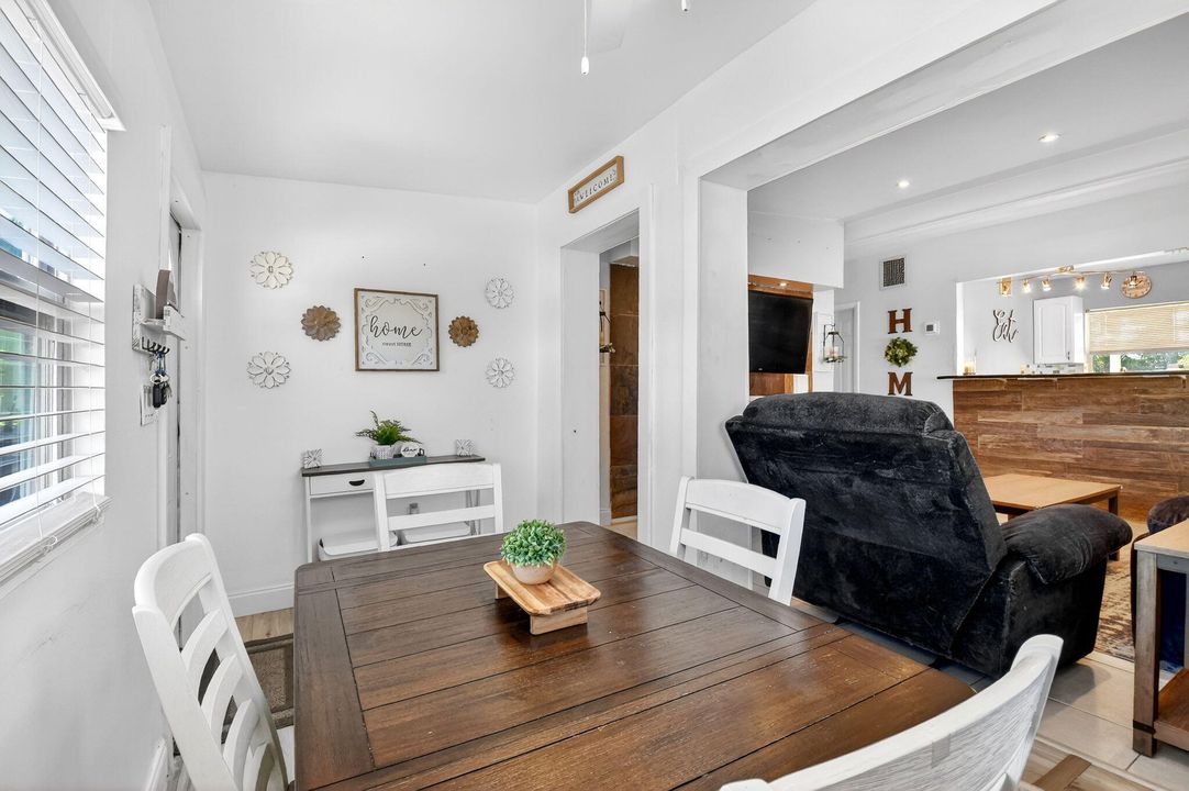 En Venta: $266,000 (2 camas, 1 baños, 714 Pies cuadrados)