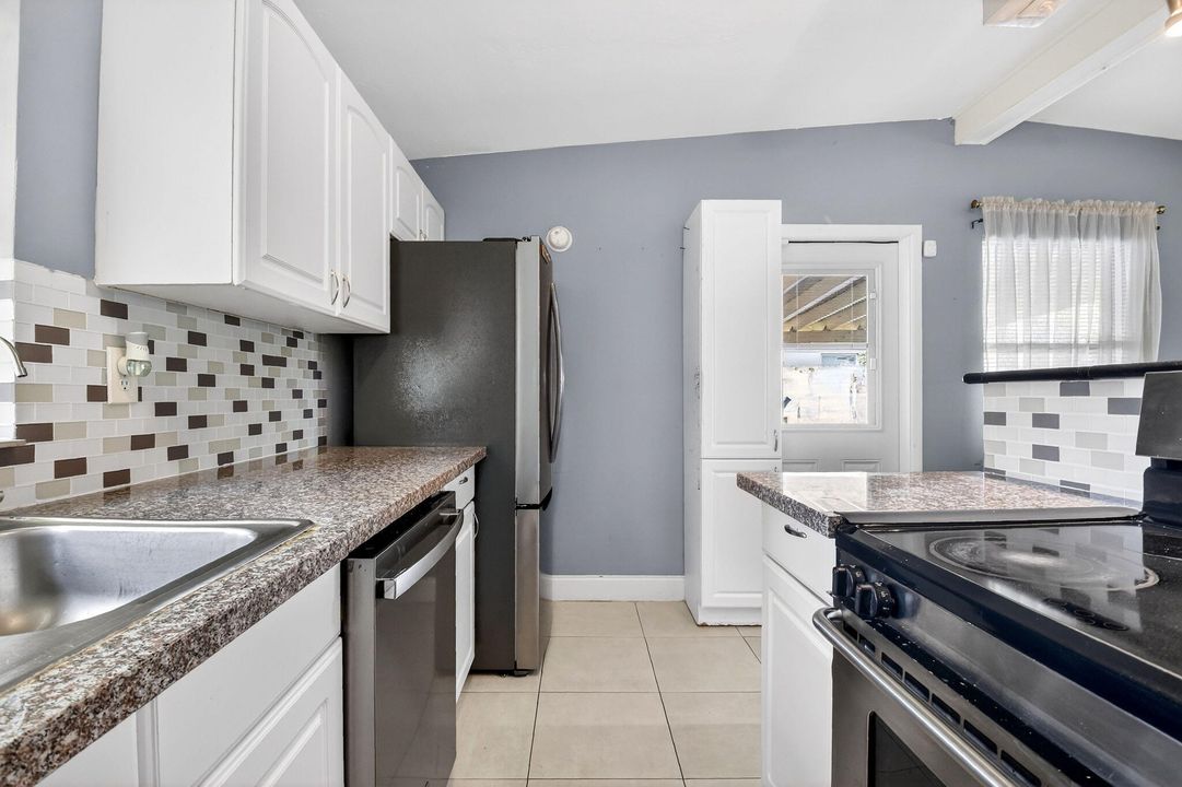 En Venta: $266,000 (2 camas, 1 baños, 714 Pies cuadrados)