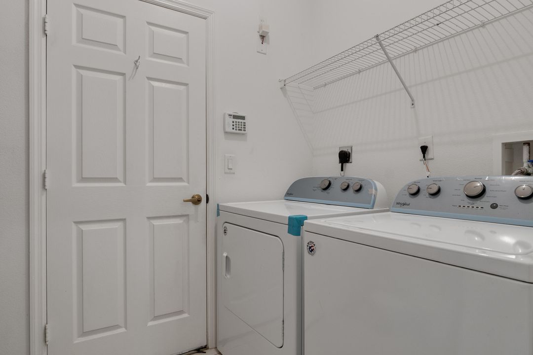 For Sale: $415,000 (3 beds, 2 baths, 1892 Square Feet)