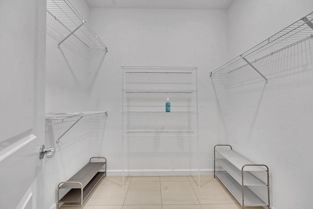 En Renta: $3,600 (4 camas, 2 baños, 1850 Pies cuadrados)