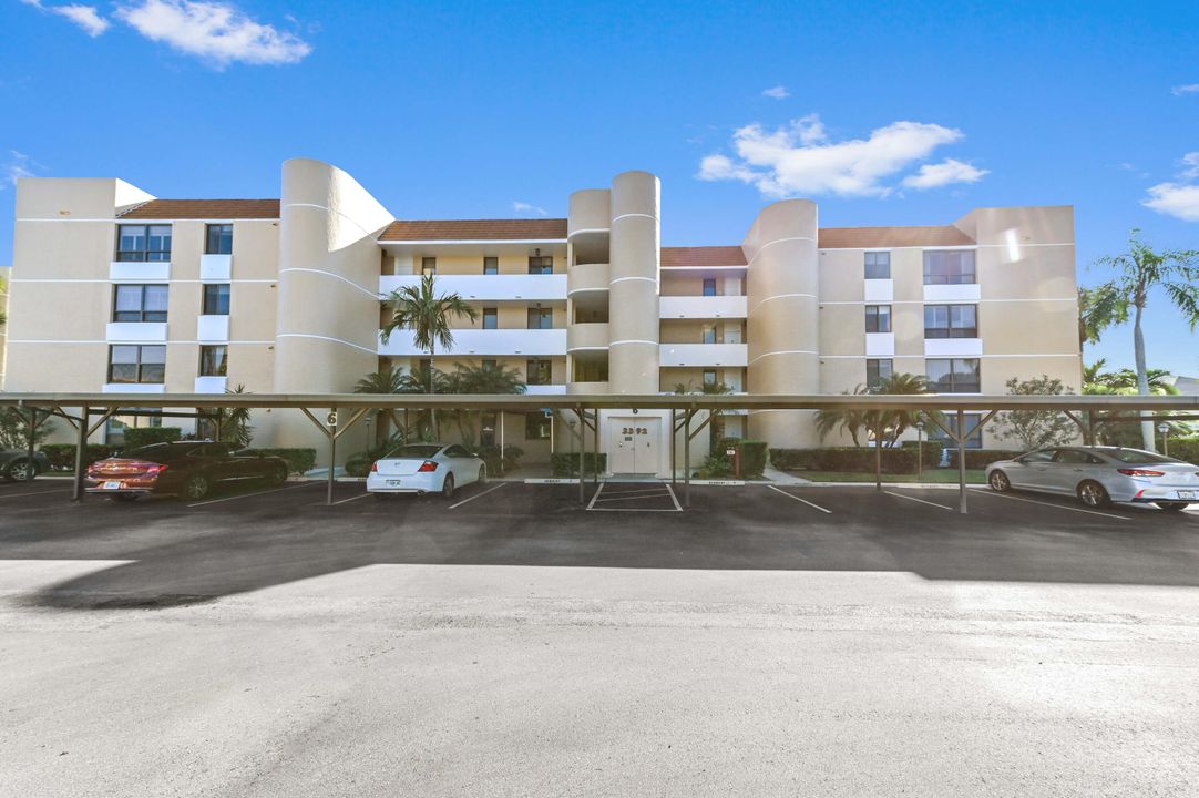 En Venta: $329,900 (2 camas, 2 baños, 1102 Pies cuadrados)