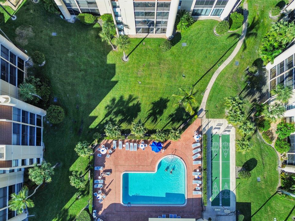 En Venta: $329,900 (2 camas, 2 baños, 1102 Pies cuadrados)