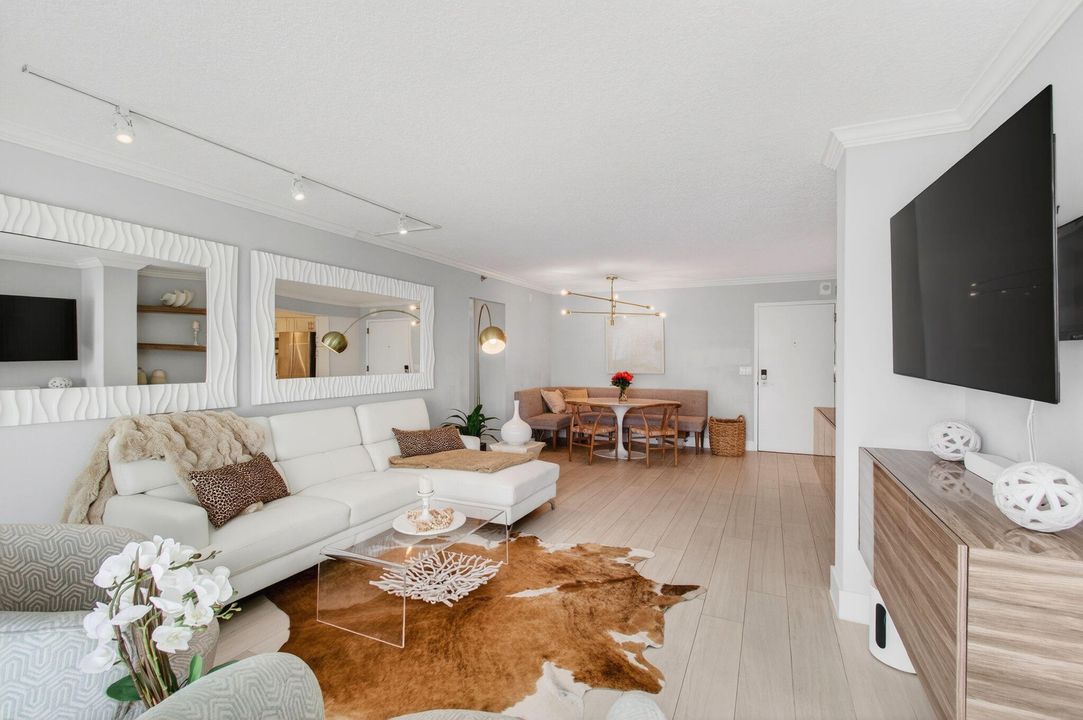 На продажу: $795,000 (2 спален, 2 ванн, 1100 Квадратных фут)