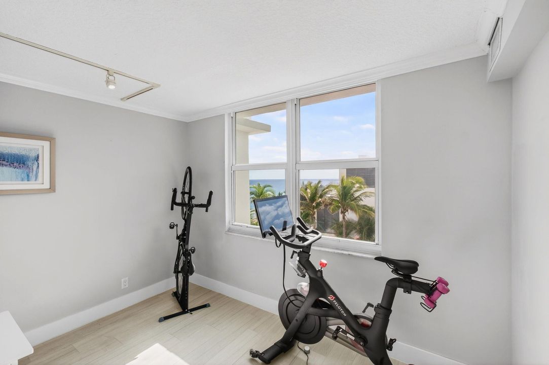 На продажу: $795,000 (2 спален, 2 ванн, 1100 Квадратных фут)