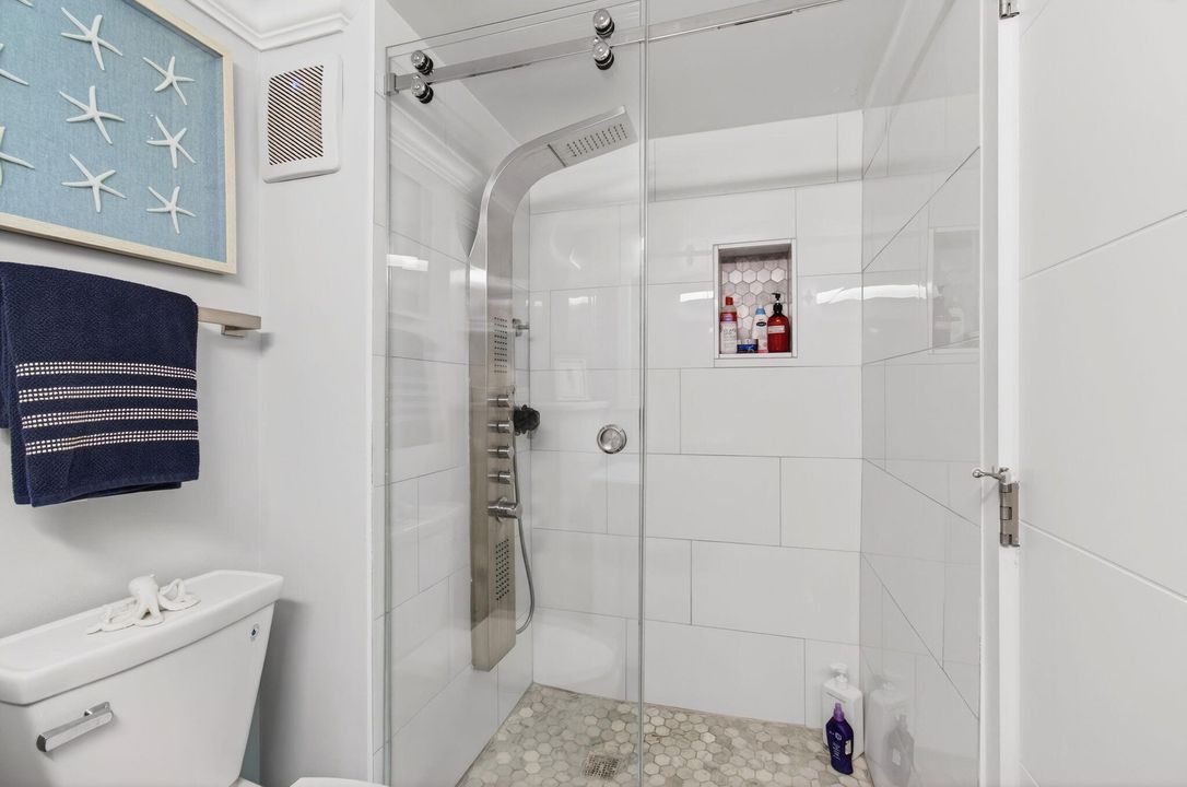 На продажу: $795,000 (2 спален, 2 ванн, 1100 Квадратных фут)