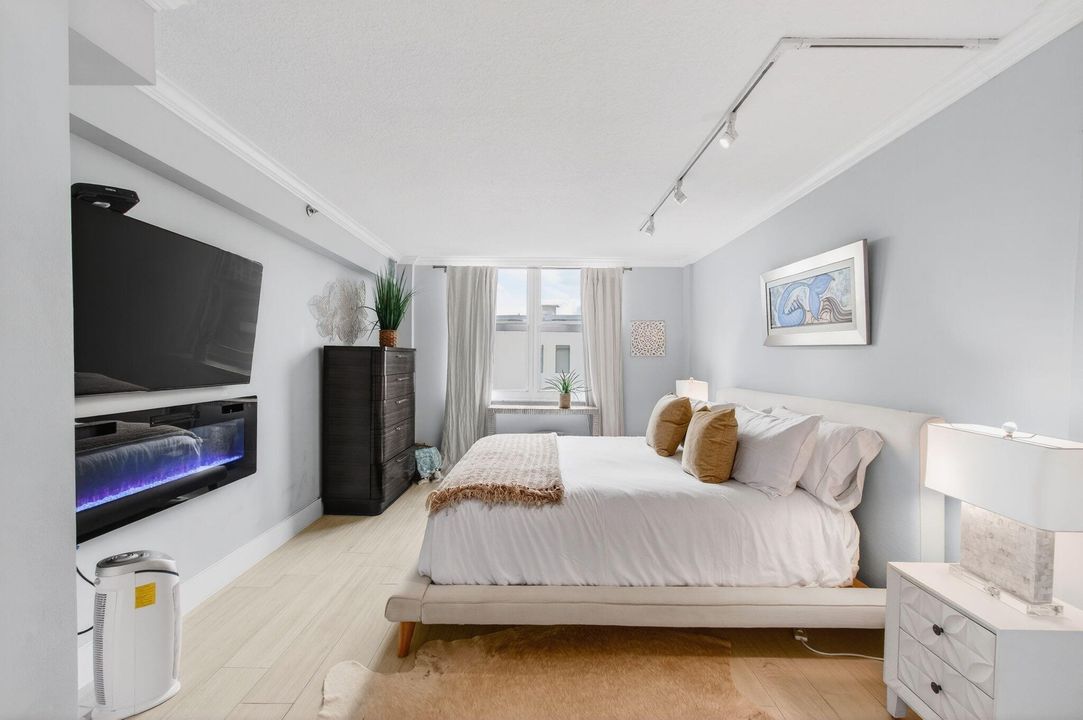 На продажу: $795,000 (2 спален, 2 ванн, 1100 Квадратных фут)