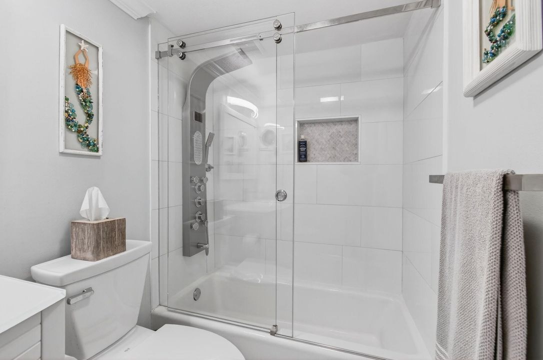 На продажу: $795,000 (2 спален, 2 ванн, 1100 Квадратных фут)