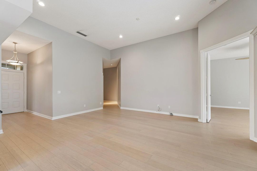 For Sale: $675,000 (3 beds, 2 baths, 1826 Square Feet)