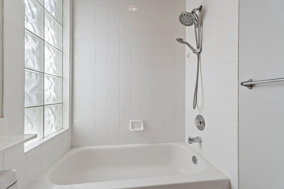 For Sale: $675,000 (3 beds, 2 baths, 1826 Square Feet)