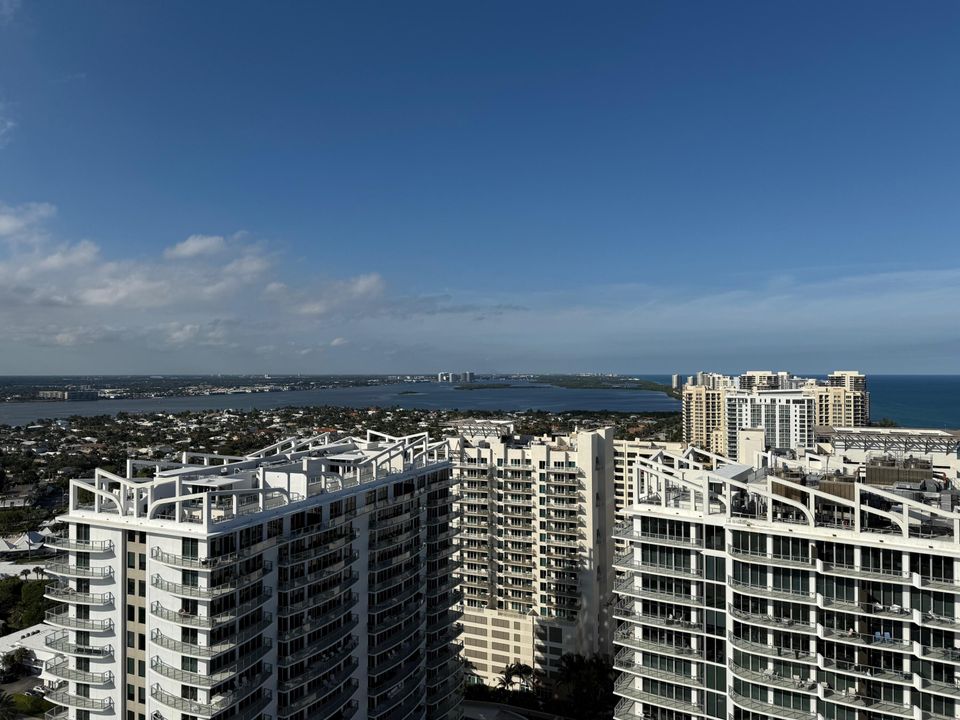 出租: $7,500 (2 贝兹, 2 浴室, 1589 平方英尺)