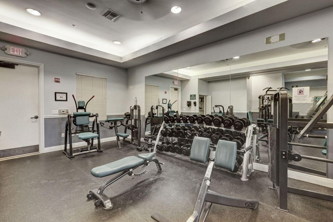 En Venta: $998,000 (3 camas, 2 baños, 2027 Pies cuadrados)