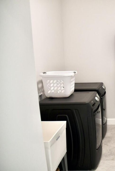 For Sale: $514,990 (3 beds, 2 baths, 1873 Square Feet)