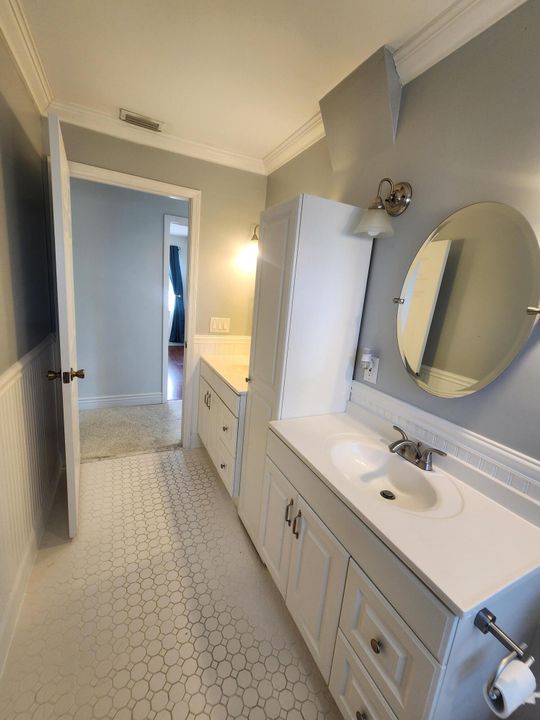 For Rent: $4,500 (4 beds, 2 baths, 2197 Square Feet)