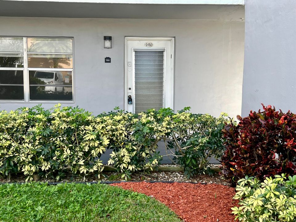 В аренду: $1,875 (2 спален, 2 ванн, 902 Квадратных фут)